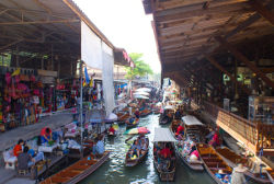 Damnoen Saduak Floating Market. Damnoen Saduak Floating Market