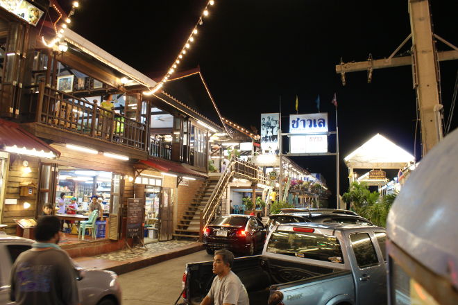 Seafood at the piers